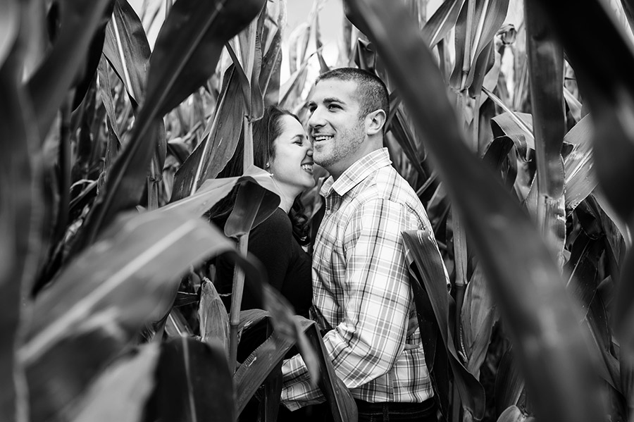 02_colorful_fall_engagement_new_jersey_farm