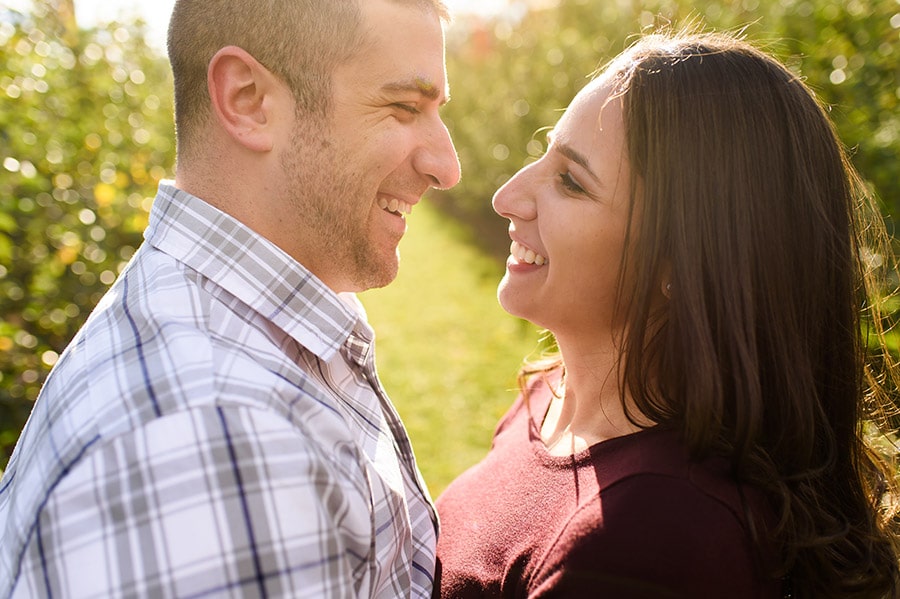 09_colorful_fall_engagement_new_jersey_farm